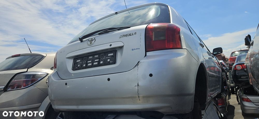 TOYOTA COROLLA E12 2.0 D4D 1CD-FTV 01 - 04 - SKRZYNKA BEZPIECZNIKÓW BSM BSI - 13