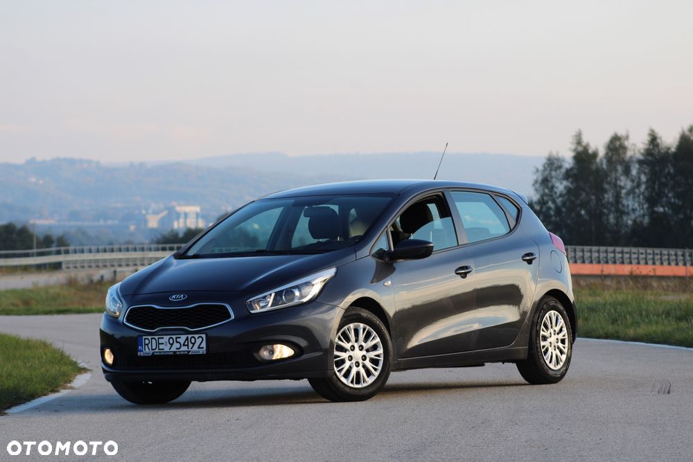 Kia Ceed 1.4 CVVT Attract - 18