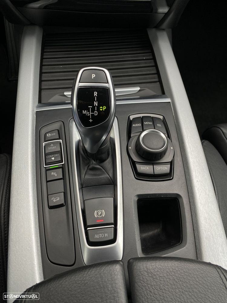 BMW X5 30 d xDrive Pack M - 32