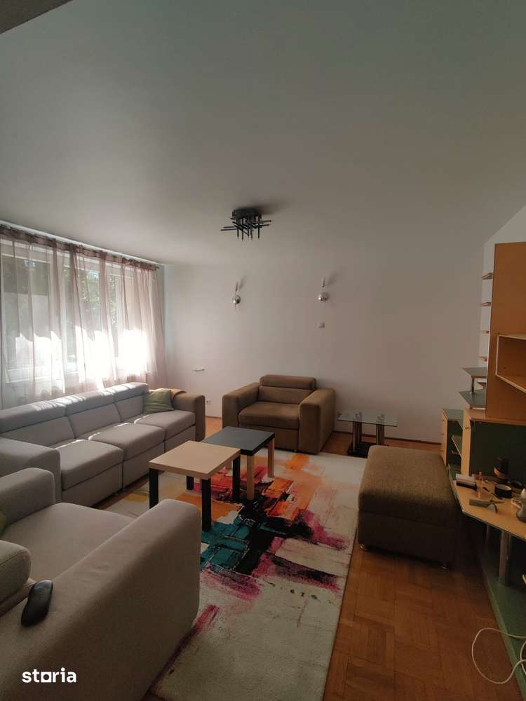 Inchiriez apartament 2 camere decomandate, Piata Garii, Craiova — fotografia 1