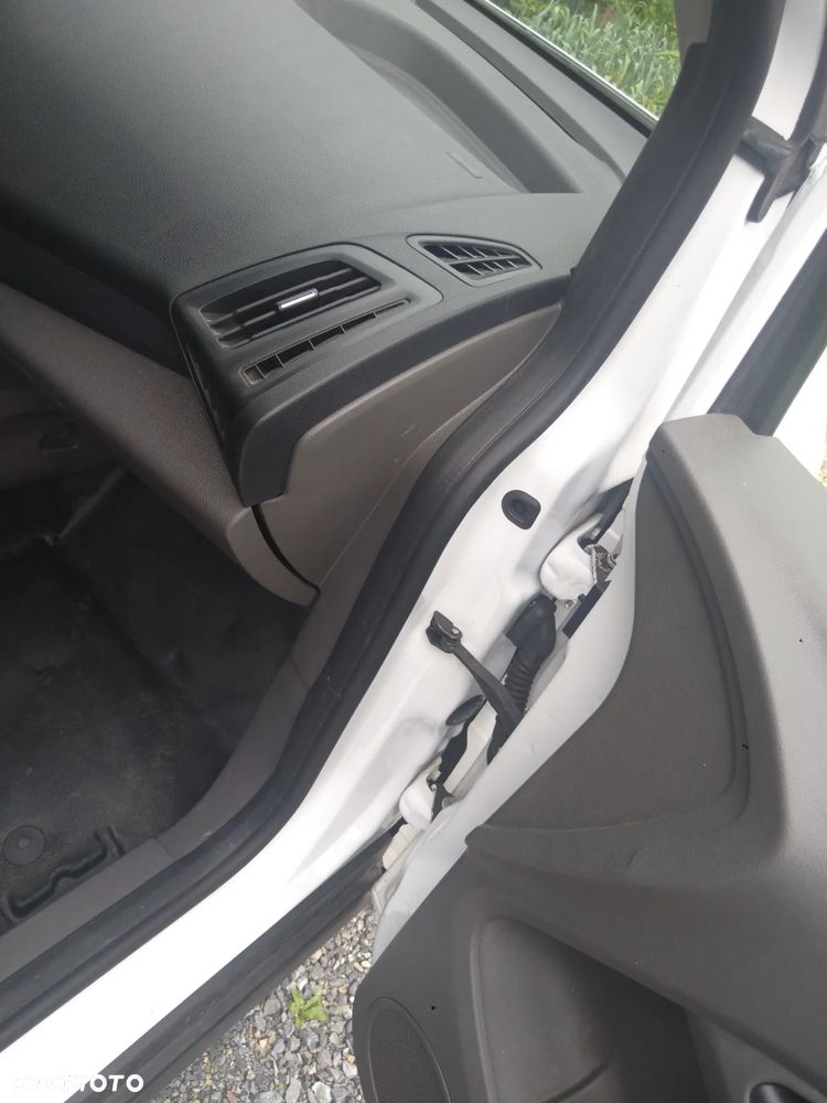 Ford Transit Connect - 14