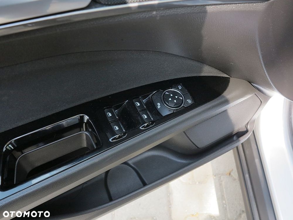 Ford Mondeo 2.0 TDCi Trend - 12