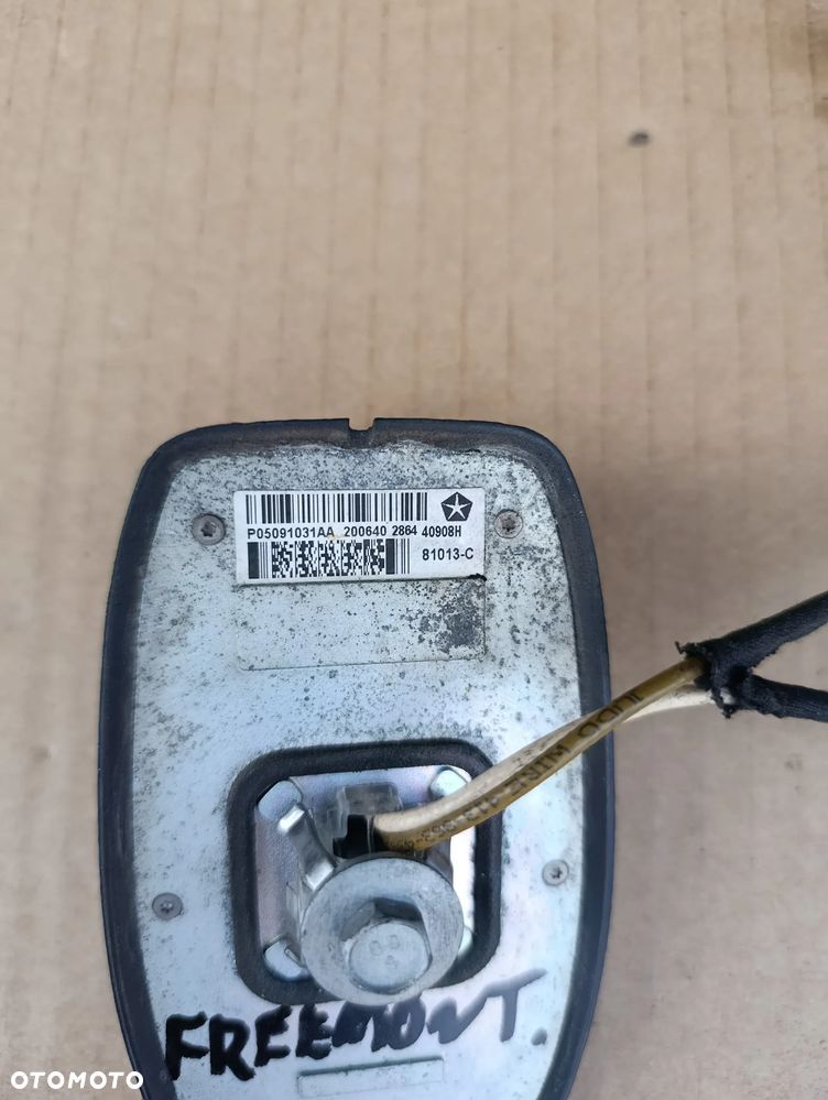 FIAT FREEMONT ANTENA DACHOWA 05091031AA - 6