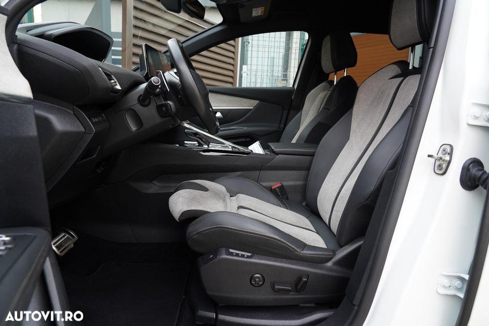 Peugeot 3008 PHEV EAT8 4X4 GT Pack - 31