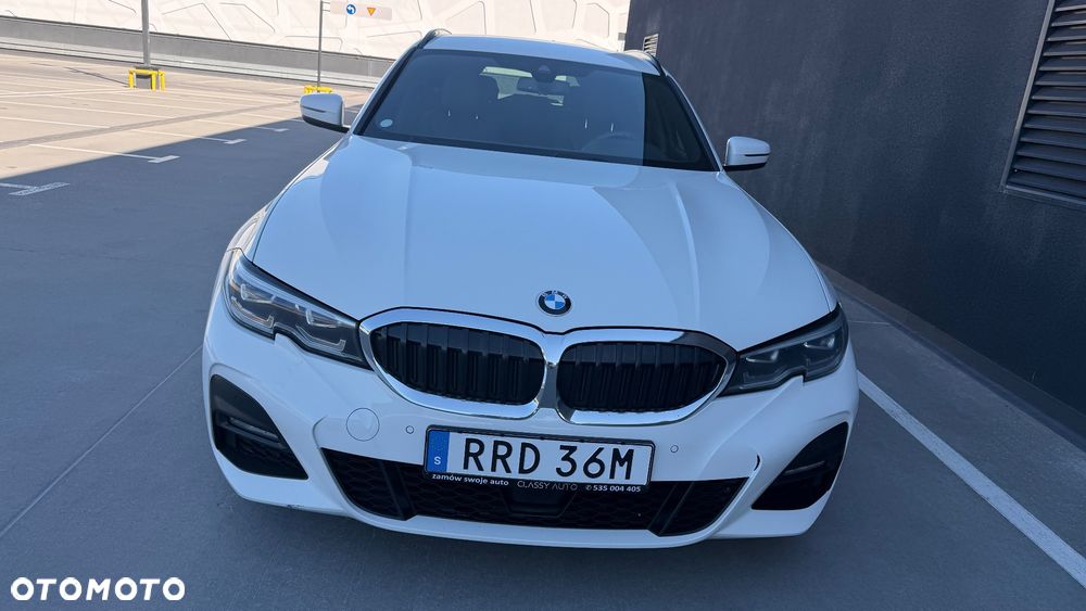 BMW Seria 3 320d xDrive Edition M Sport Shadow - 12