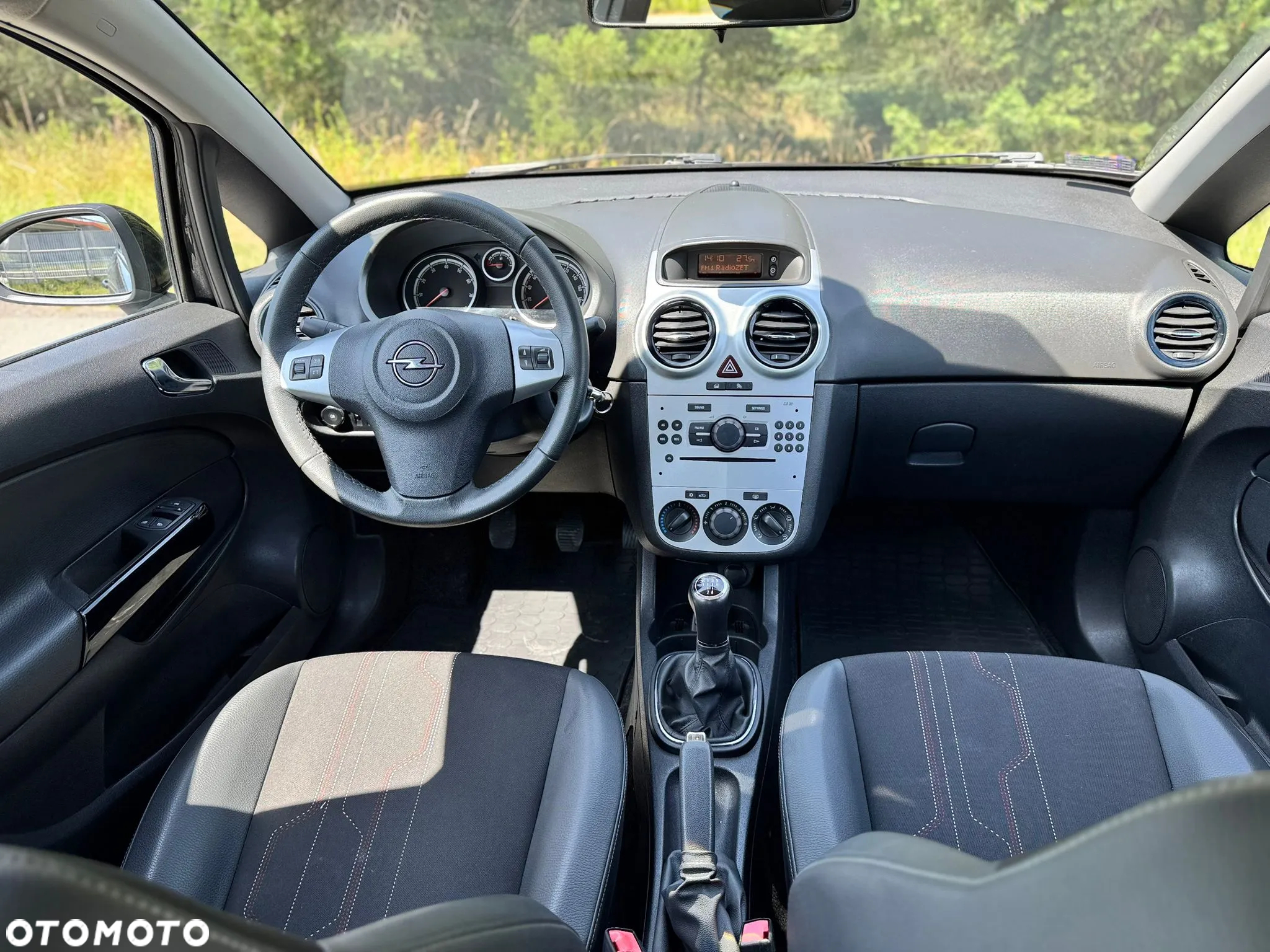 Opel Corsa 1.4 16V Edition 150 - 10