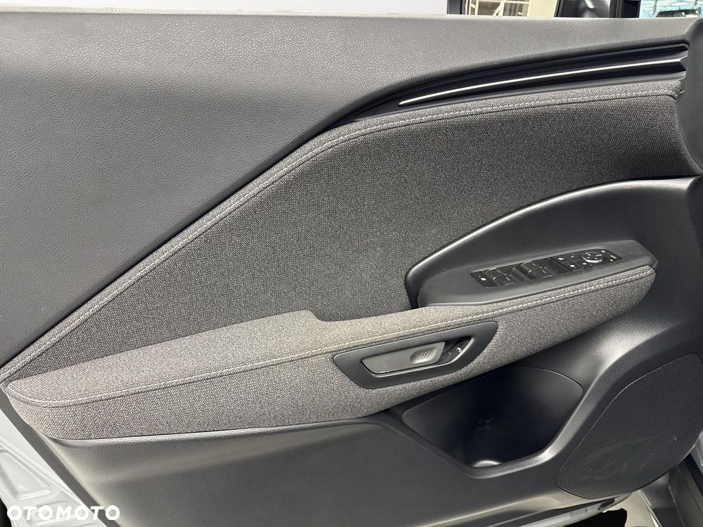 Lexus LBX 1.5 Hybrid - 13