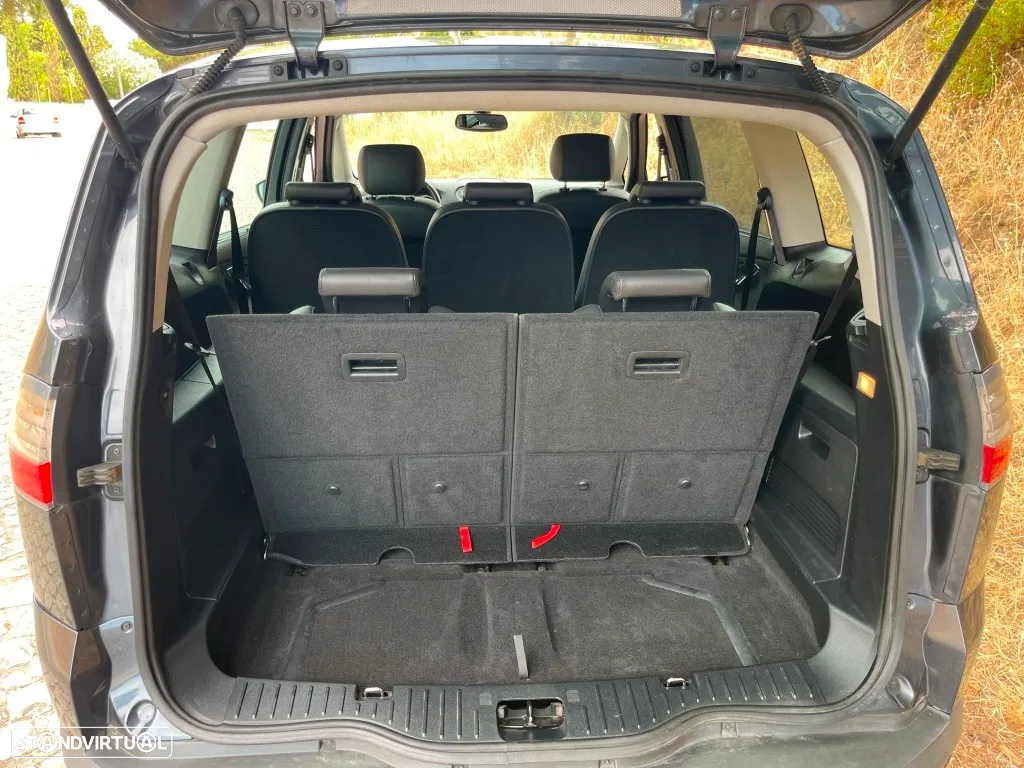 Ford S-Max 1.8 TDCi Titanium 7L - 44
