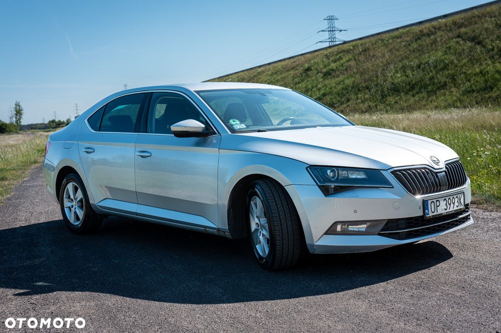 Skoda Superb 2.0 TDI Ambition DSG - 13