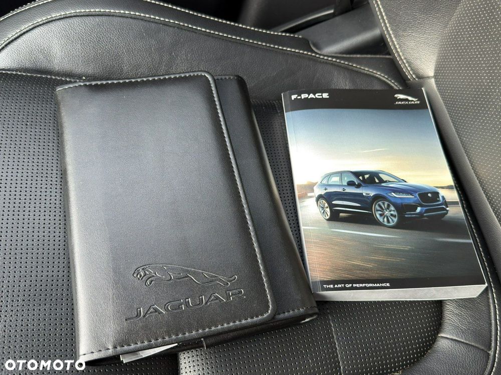 Jaguar F-Pace 2.0 i4D AWD R-Sport - 36