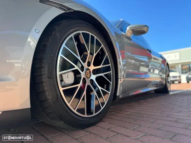 Porsche Taycan Turbo - 28