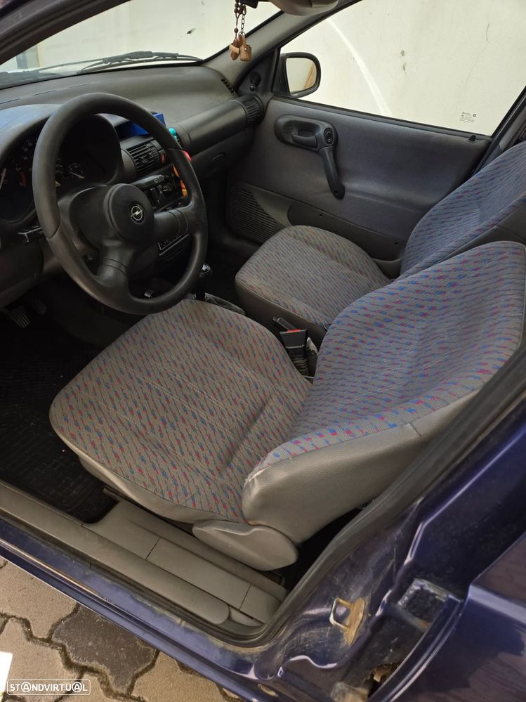Opel Corsa 1996 photo 2