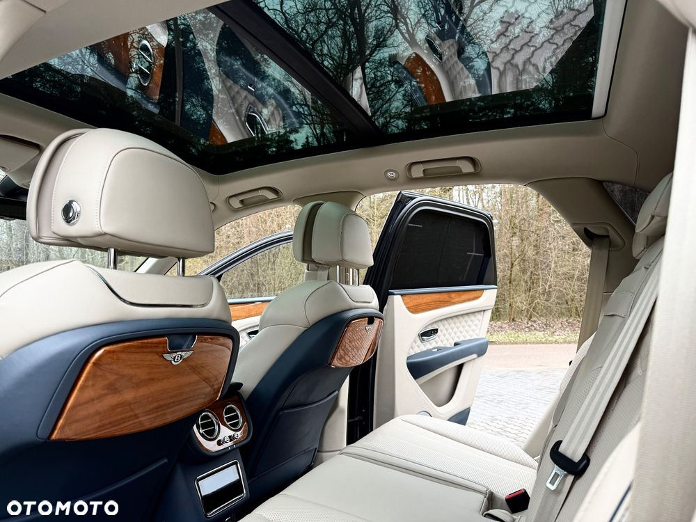 Bentley Bentayga - 24