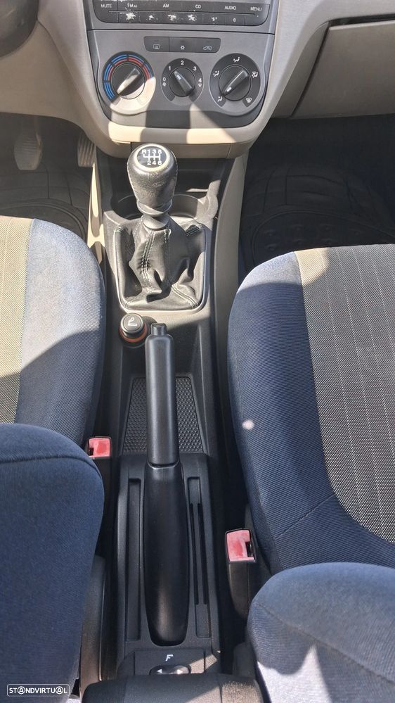Fiat Grande Punto 1.3 M-Jet Emotion - 24