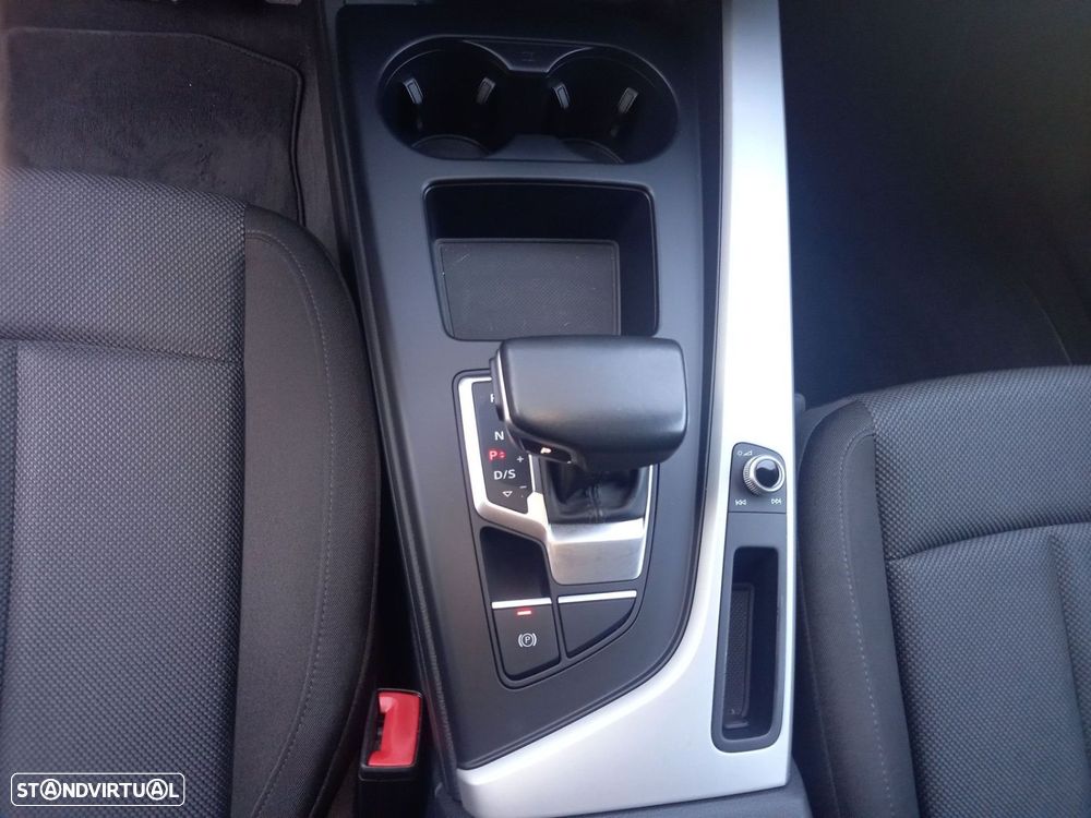 Audi A4 Avant 30 TDI S tronic - 9