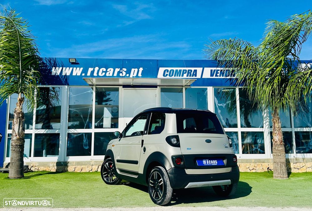Microcar M.GO - 8