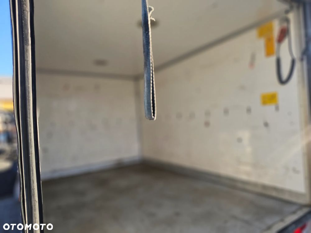 Mercedes-Benz Sprinter - 18