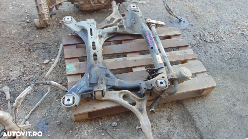 Jug Motor VW Touareg 7p 2010-2017 calandru suport motor touareg 7p dezmembrez - 2