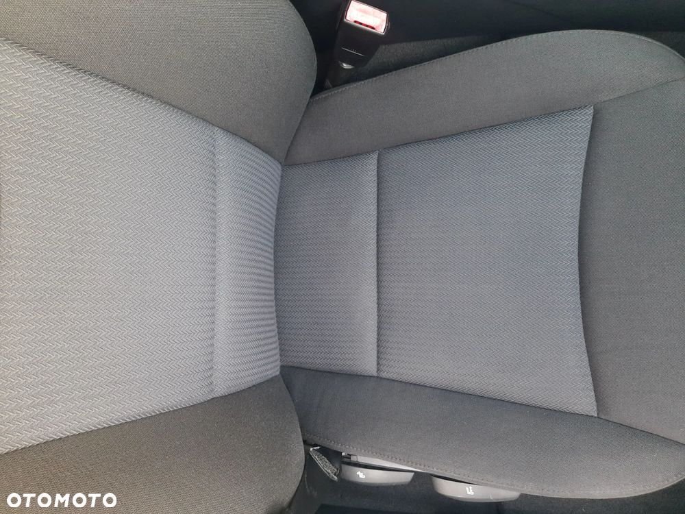 BMW Seria 3 318d - 31