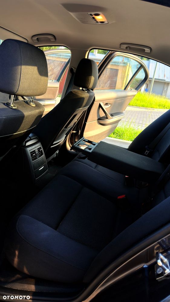 BMW Seria 3 325i - 11