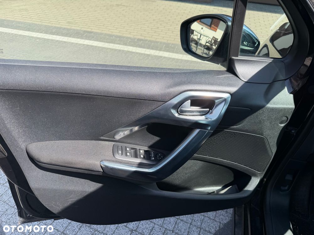 Peugeot 2008 1.6 VTi Allure - 9