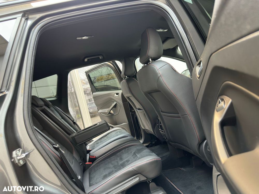 Ford Kuga 2.0 TDCi 4x4 Aut. ST-Line - 10