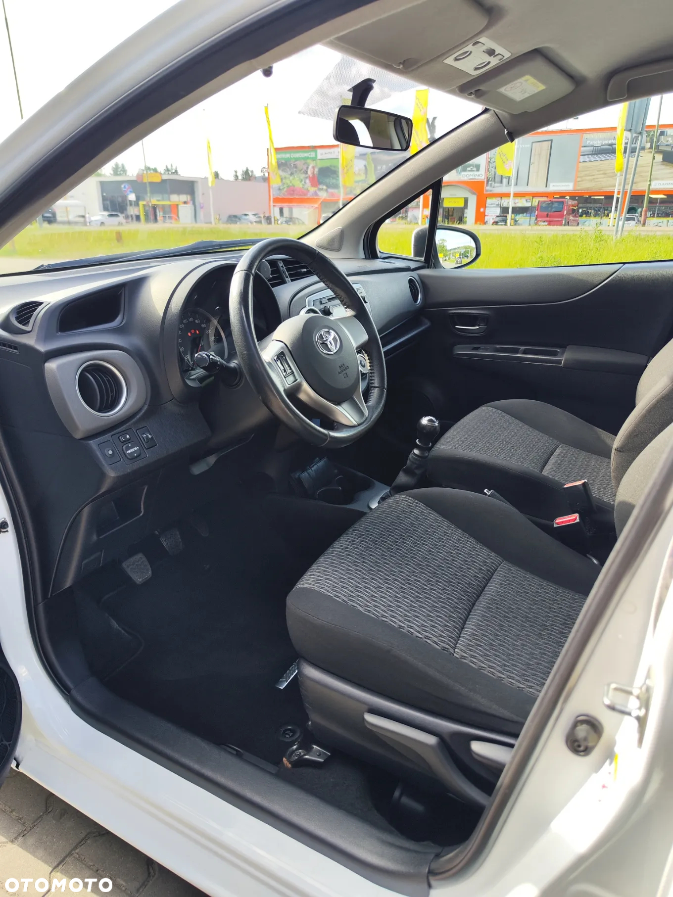 Toyota Yaris - 16