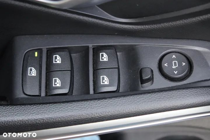 BMW Seria 3 318d Sport Line - 31