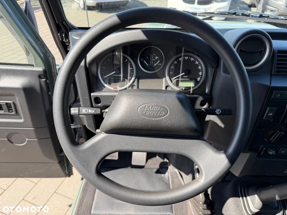 Land Rover Defender 2.2 TD4 E - 29