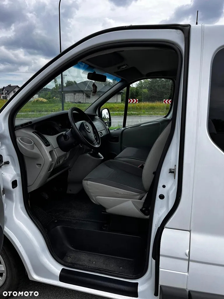Opel Vivaro L2H1 2.9t - 17