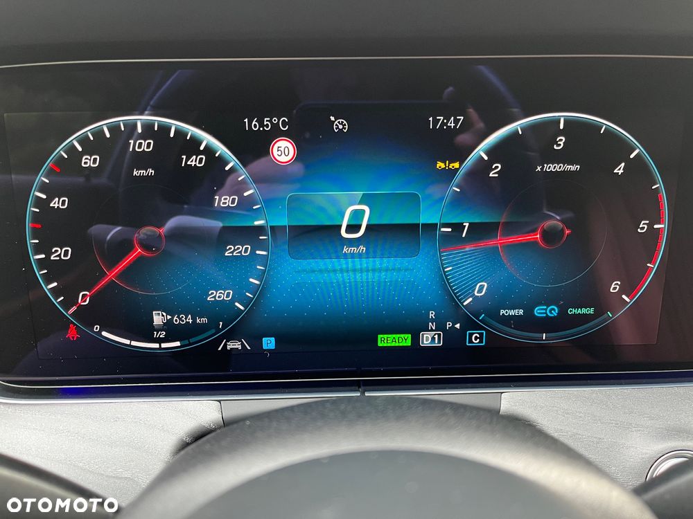 Mercedes-Benz CLS 300 d 4-Matic AMG - 16