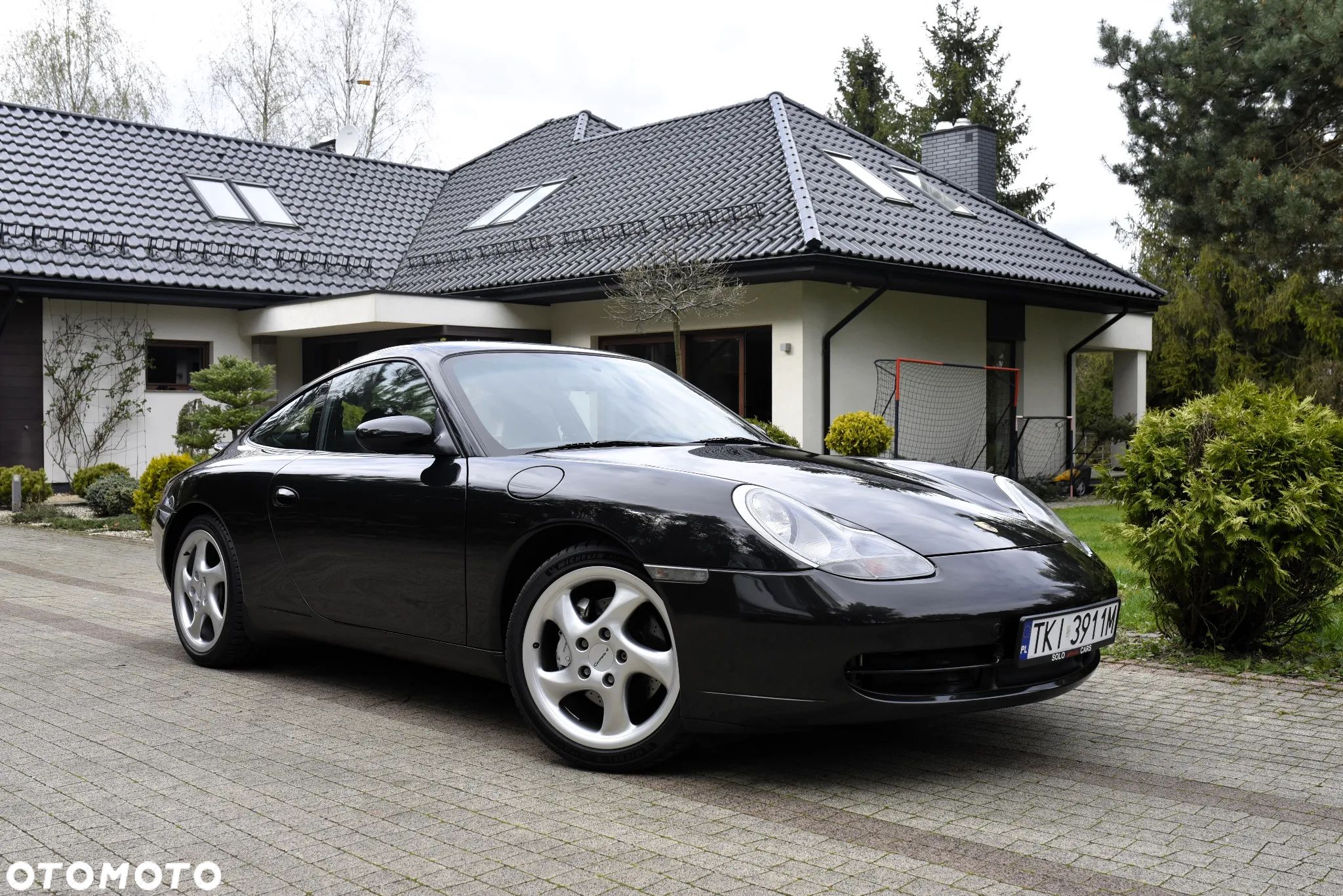 Porsche 911 Carrera 4 - 1