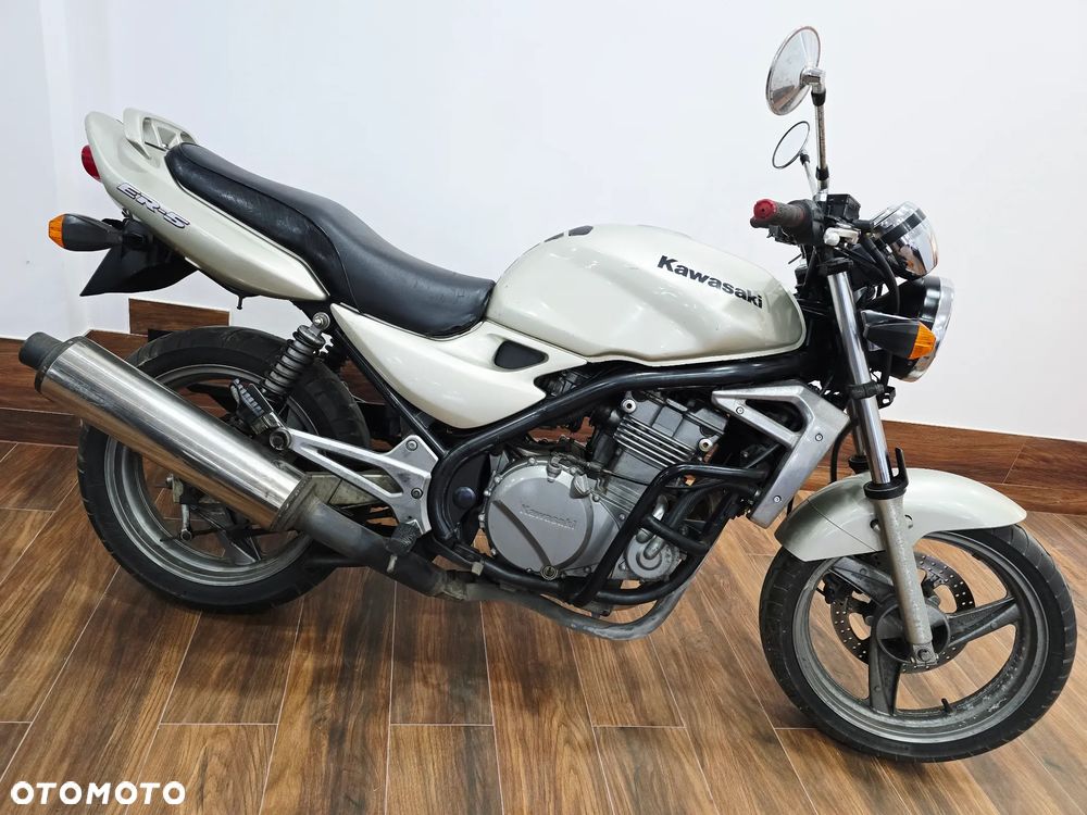 Kawasaki ER - 20