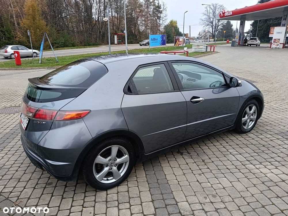 Honda Civic 1.8 Executive - 4