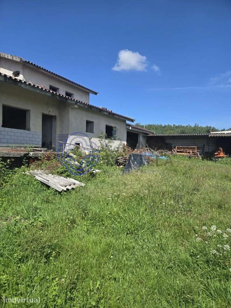 Terreno para Construção com Benfeitorias em Localização Privilegiada - Grande imagem: 3/22
