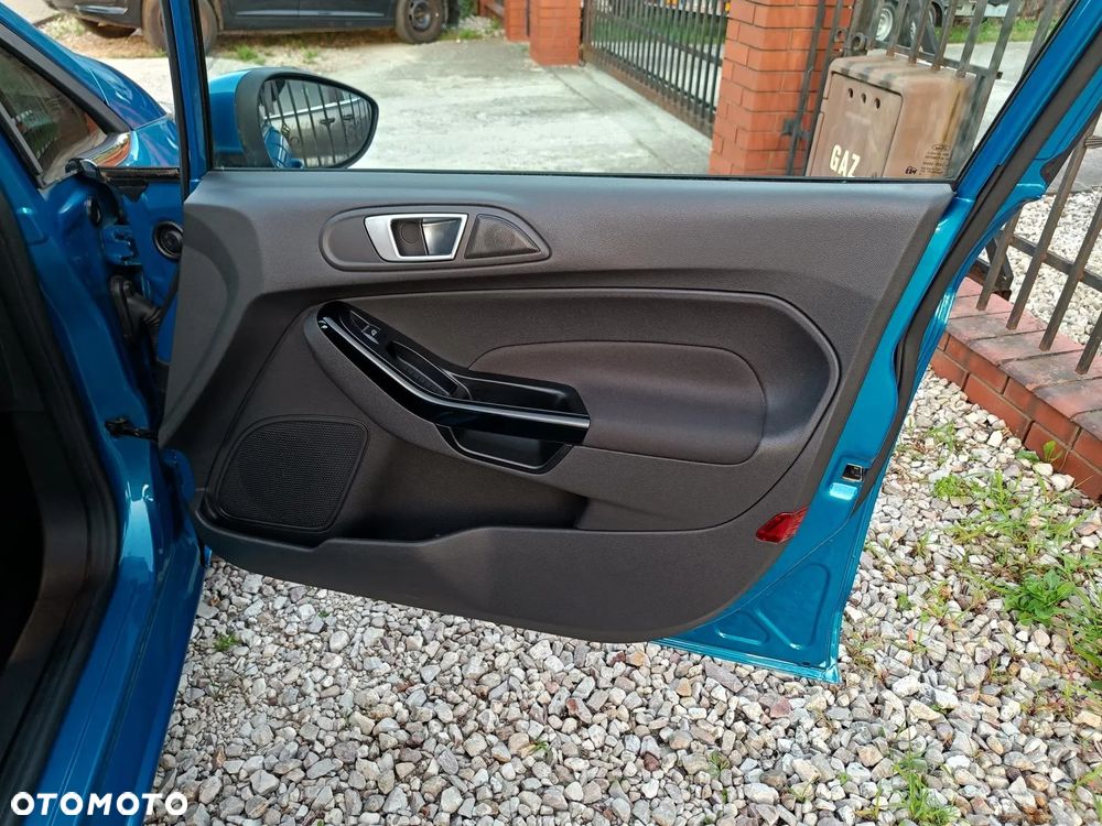 Ford Fiesta 1.0 EcoBoost STart-Stop Titanium - 18