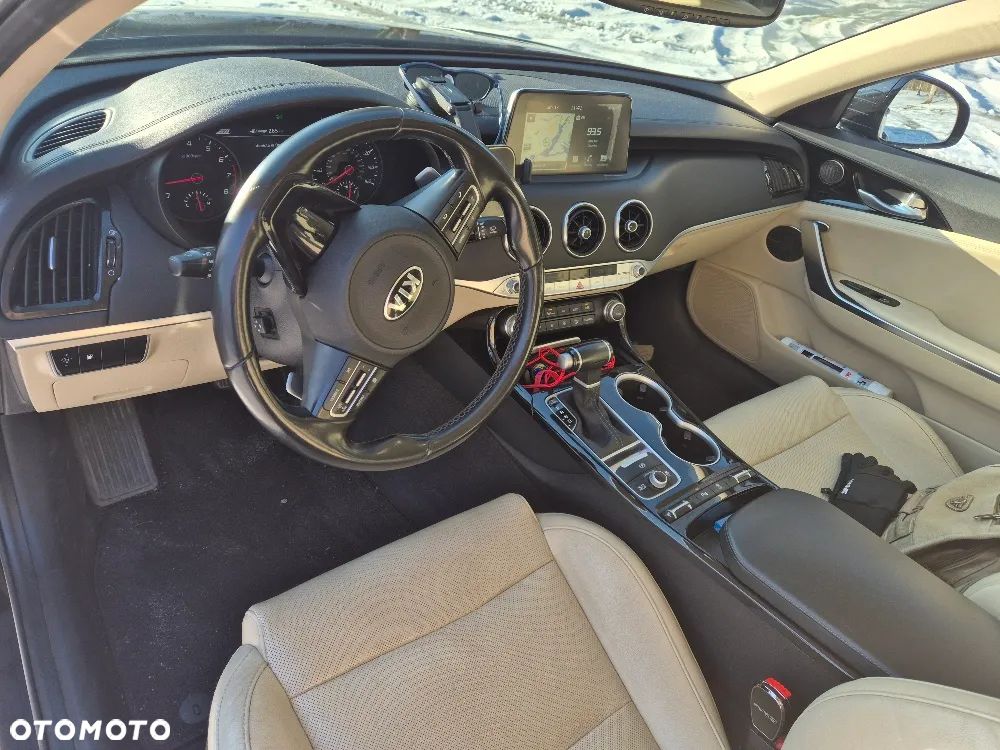 Kia Stinger 2.0 T-GDI GT Line - 22