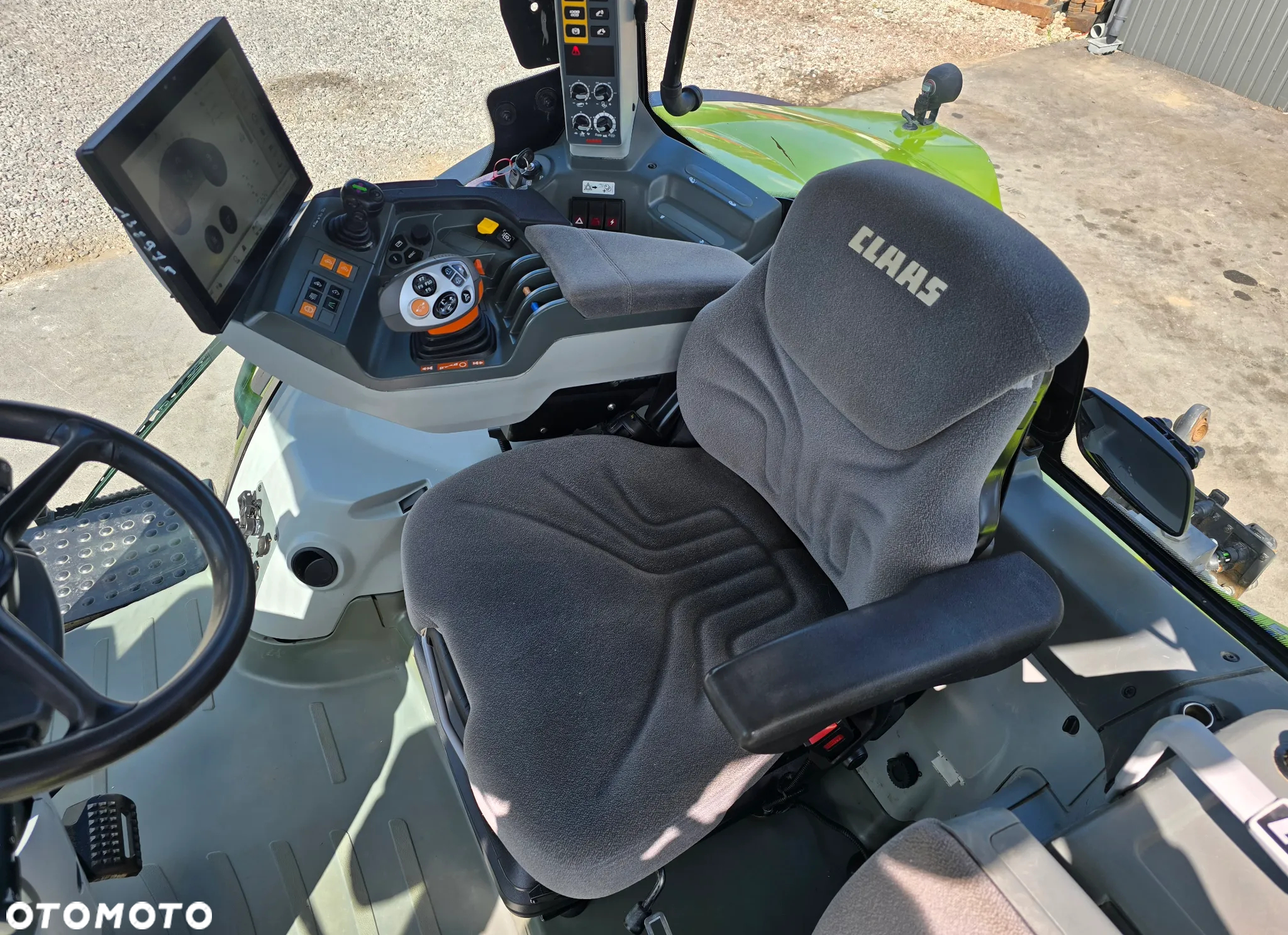 Claas Axion 800 CEBIS - 16