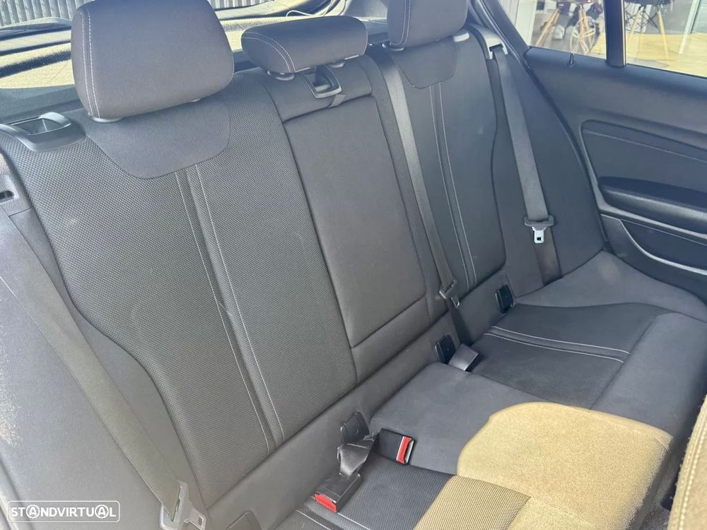 BMW 116 d Aut. Sport Line - 16