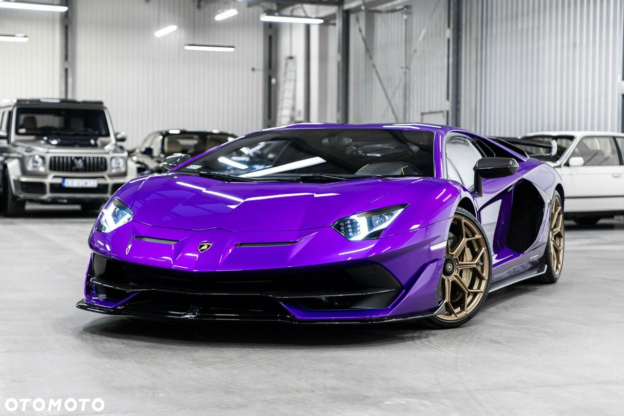 Lamborghini Aventador - 4