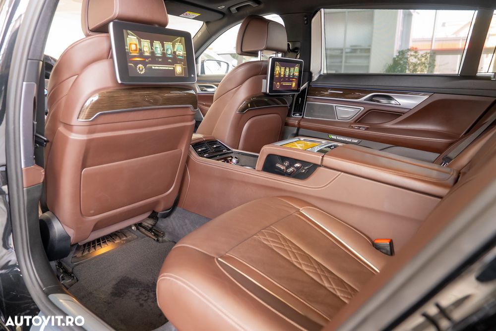 BMW Seria 7 740Le iPerformance - 22