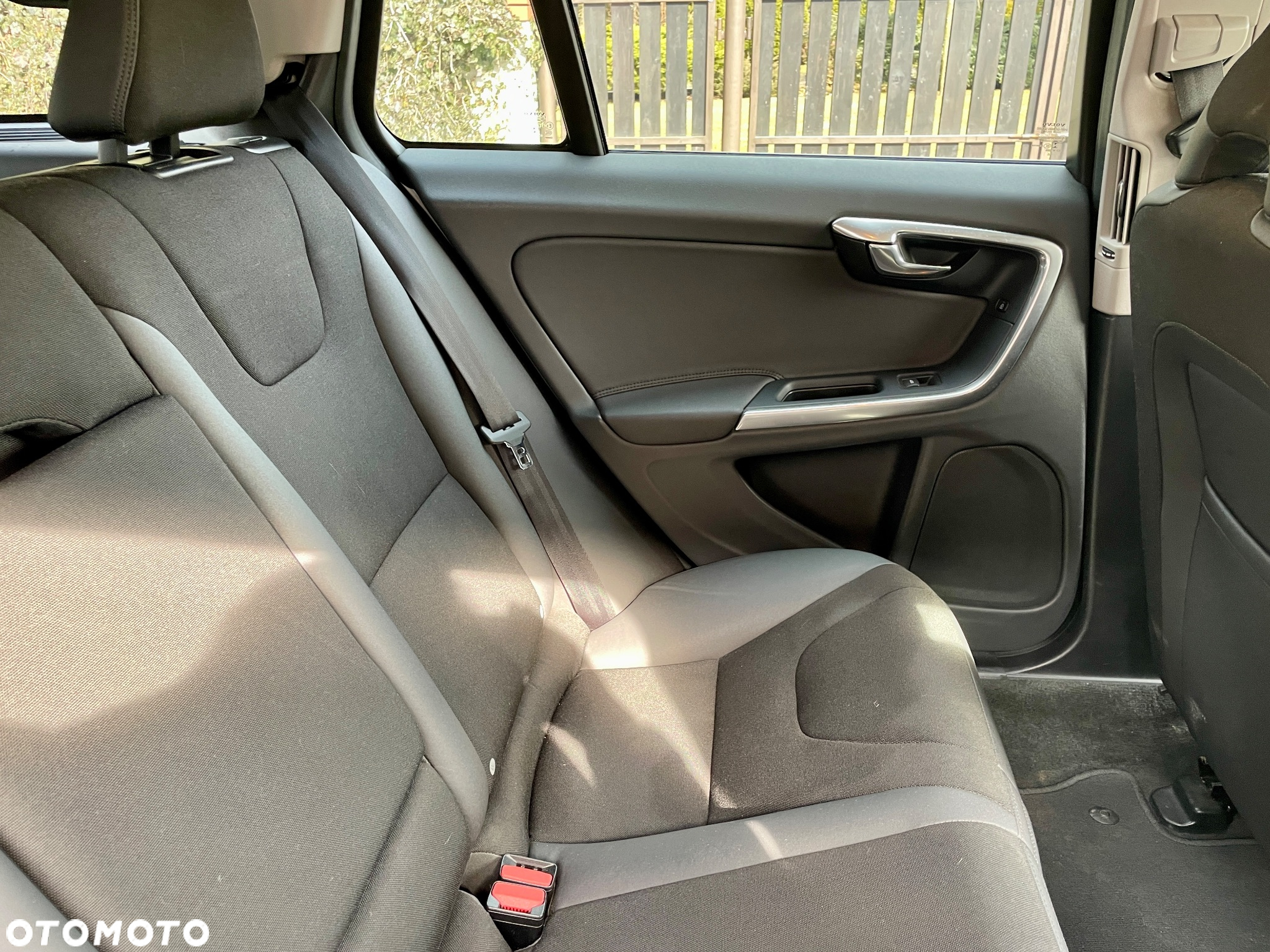 Volvo V60 D2 Drive-E Kinetic - 16