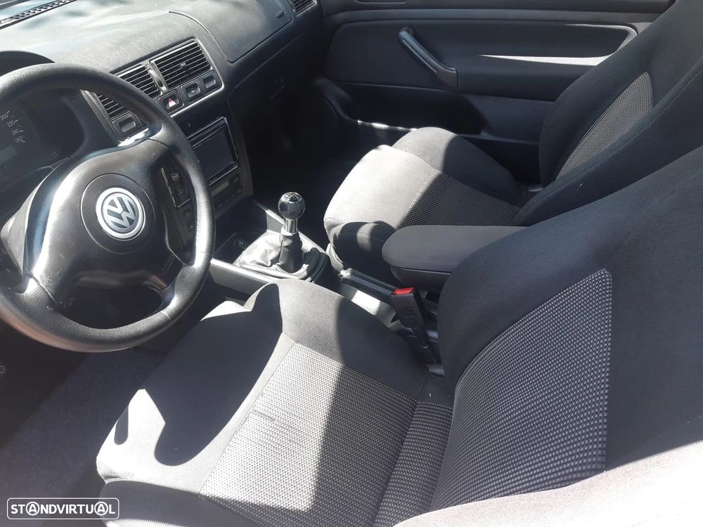 VW Golf 1.9 TDi Highline - 9