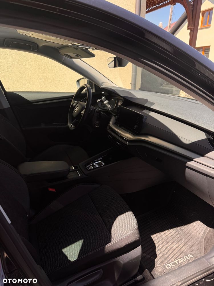 Skoda Octavia 2.0 TDI Ambition DSG - 11