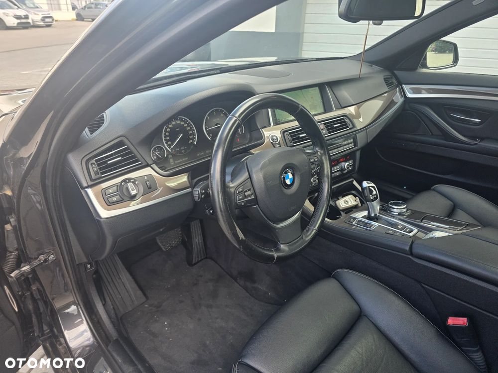 BMW Seria 5 525d xDrive Modern Line - 13