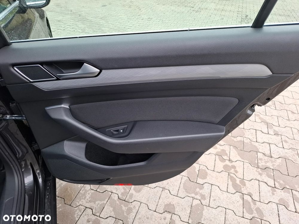 Volkswagen Passat 1.5 TSI EVO Business - 39