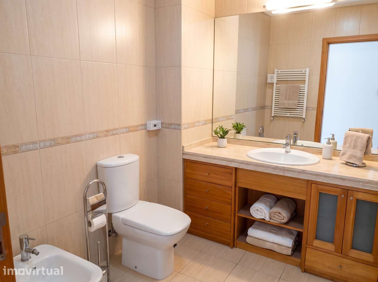 Exclusividade e espaço num só lugar! T3 com Elevador Privado - Grande imagem: 5/9