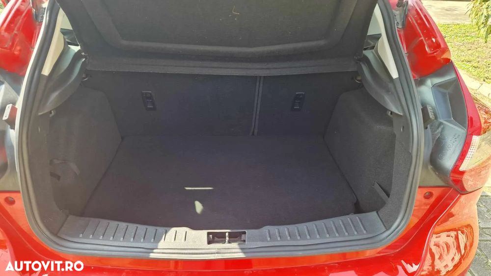 Ford Focus - 8