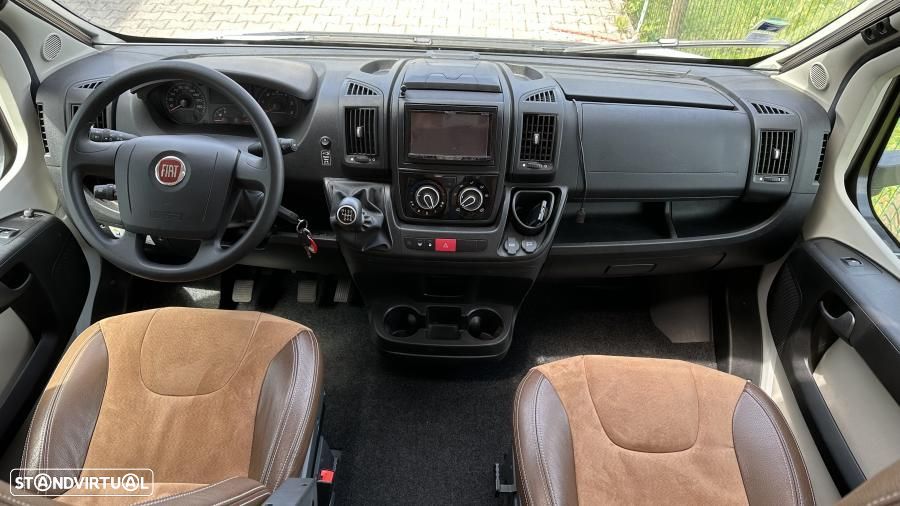 Burstner Ixeo IT 734 30 Anos - 38