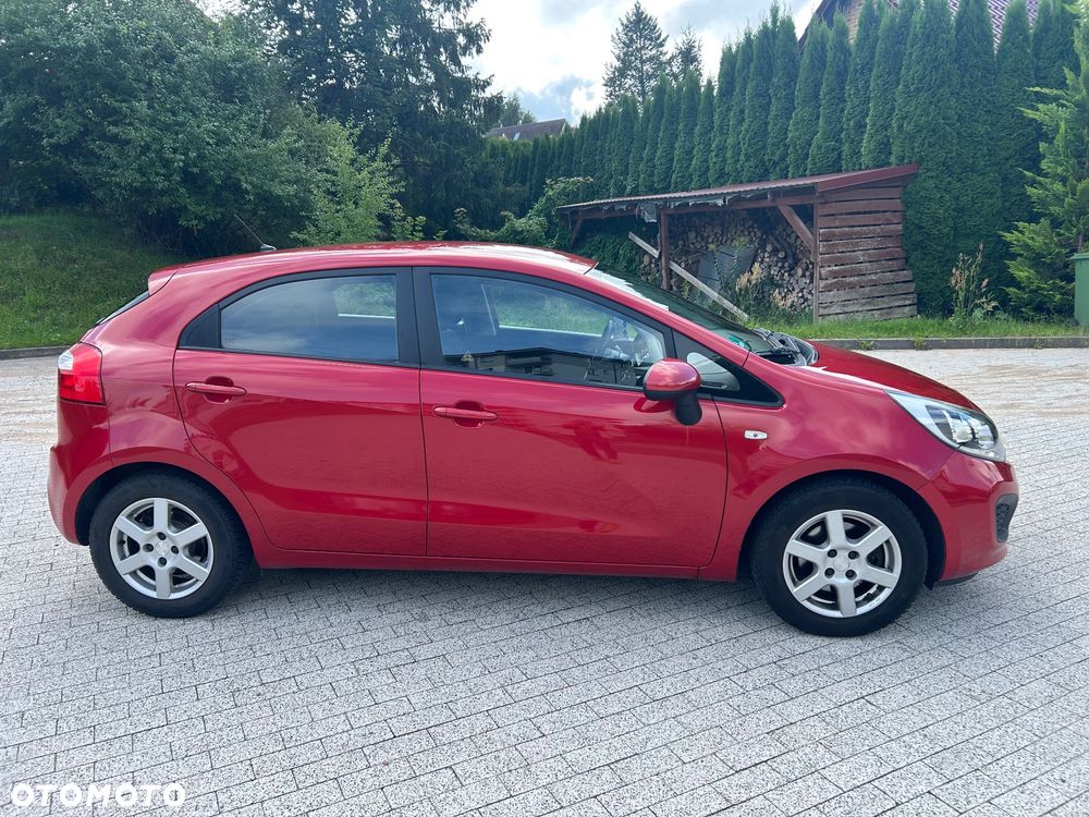 Kia Rio 1.2 M - 10